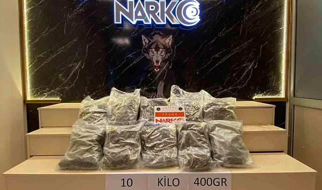 Durdurulan tırda 10 kilo 400 gram skunk ele geçirildi