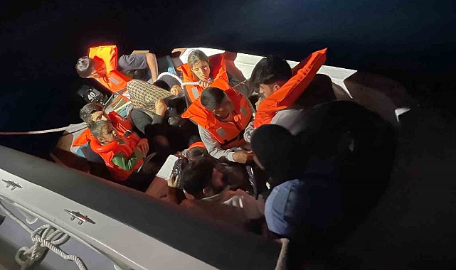 Edremit açıklarında 3&#039;ü çocuk 11 düzensiz göçmen yakalandı