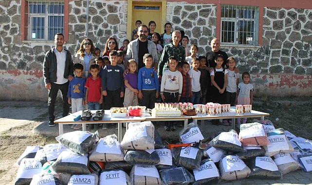 Eğitime gönül veren öğretmenler Malazgirt&#039;te çocukların kahramanı oldular