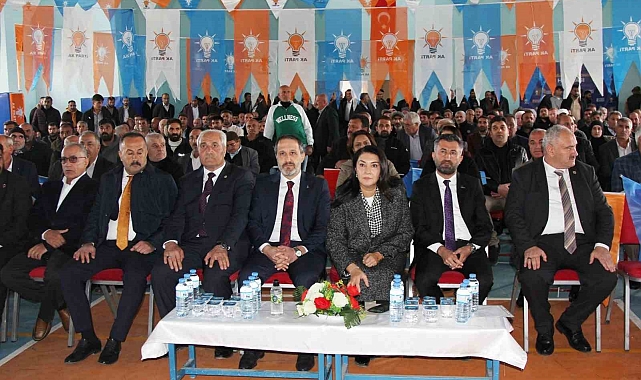 Eleşkirt İlçe Başkanı Taner Kazak güven tazeledi