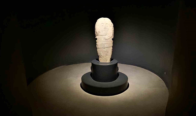 Erzurum Müzesinde sergilenen Taş Baba Heykeli ilgi odağı oldu