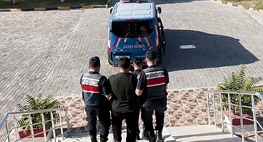 Evinin bahçesinde kenevir yetiştirip uyuşturucu ticareti yapan şahıs tutuklandı