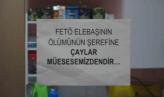 FETÖ&#039;nün ölümüne sevinen esnaf çayları ücretsiz dağıttı