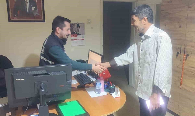 Geleneksel Boyabat Panayırı&#039;nda kaybolan bir cüzdan sahibine teslim edildi