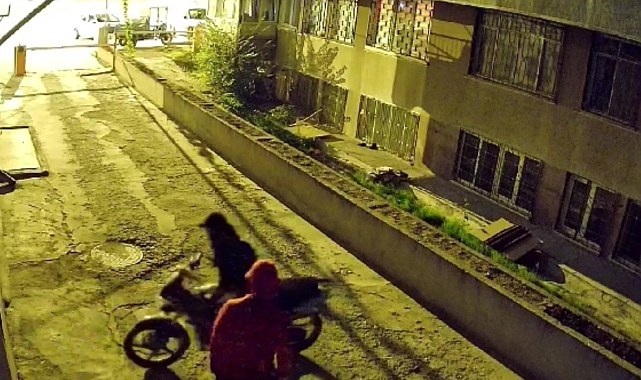 Hırsızlar polisten kaçamadı