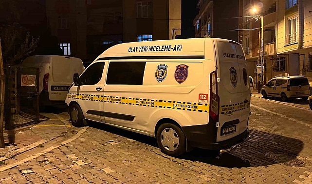 Husumet olduğu iddia edilen iki ailenin silahlı kavgasında sokak birbirine girdi