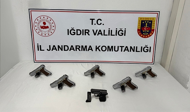 Iğdır’da 6 adet tabanca ele geçirildi