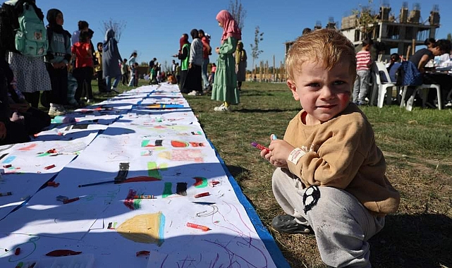 Iğdır&#039;da Filistinli Çocuklar İçin Çiz etkinliği