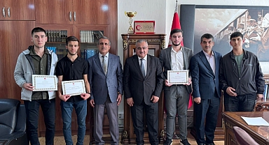 Iğdır’da Hatimle Teravih Kıldıranlara Başarı Belgesi Verildi