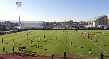 Iğdır FK 1 - 0 Manisa FK ilk yarı sonucu