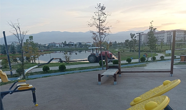 Iğdır Millet Bahçesinde Bulunan Gölet’in Bakım ve Onarım Çalışmalarına devam ediyor