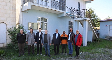 Iğdır Valisi Ercan Turan camii bahçesine parke taşı yapılması talimatı verdi