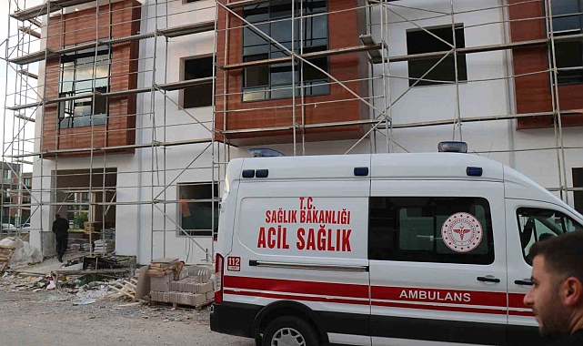 İnşaatta üzerine asansör düşen 2 kişi öldü