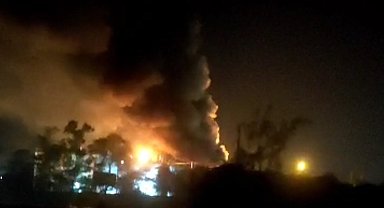 İran'da petrol rafinerisinde çıkan yangında 1 kişi hayatını kaybetti, 4 kişi yaralandı