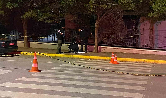 İş yerinden çıkan şahıslara silahla saldırdılar: 2 yaralı