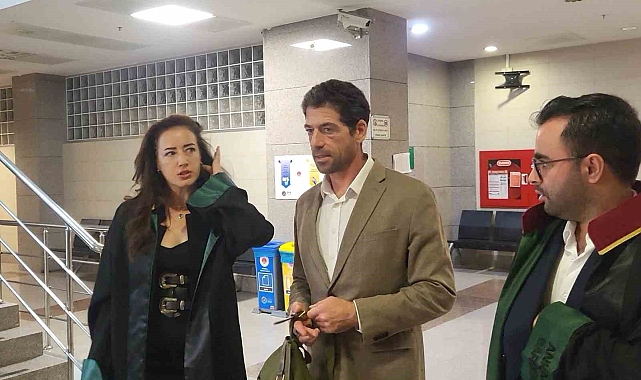 Issız Adam&#039;ın 13 yıllık evliliği son buldu