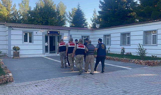 JASAT timleri, müebbet ve 24 yıl hapis cezası ile aranan 3 kişiyi yakaladı