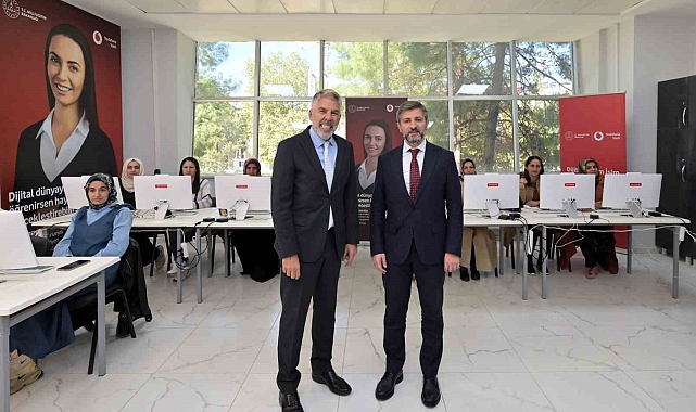 Kadınlara kapsamlı dijital eğitim