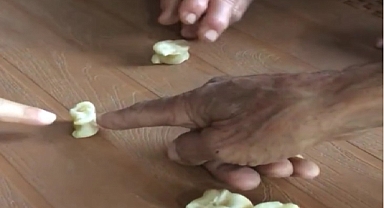 Karakoyunlu Ata Ocağında öğrencilere 4000 yıllık aşık atma oyunu öğretildi