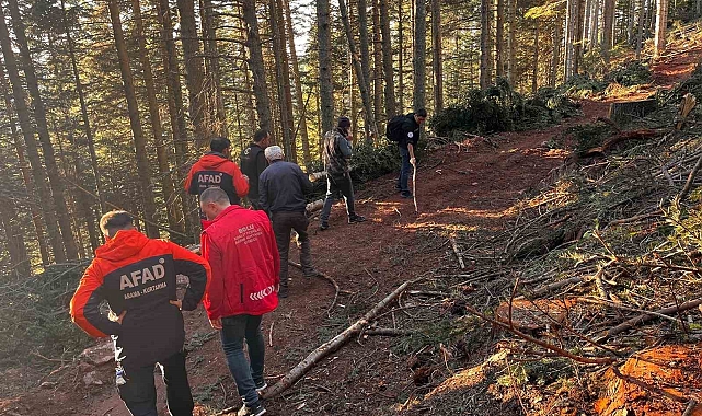 Kayıp yaşlı çiftin arabası ormanda bulundu