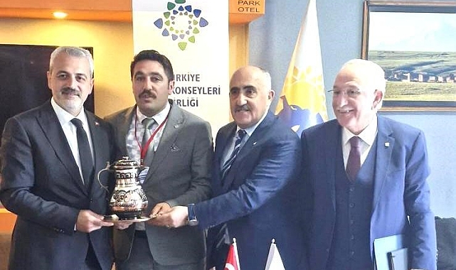 Kent Konseyleri Birliği, on ilin katılımı ile bir araya geldi