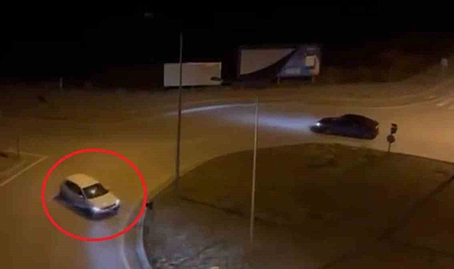 Kimseye aldırış etmeden dakikalarca drift attı