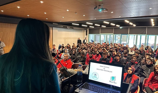 Kız Öğrenci Yurdu&#039;nda işaret dili kursu başladı