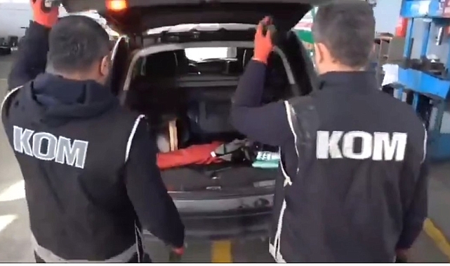 LPG tankında 290 adet cep telefonunu ele geçirildi