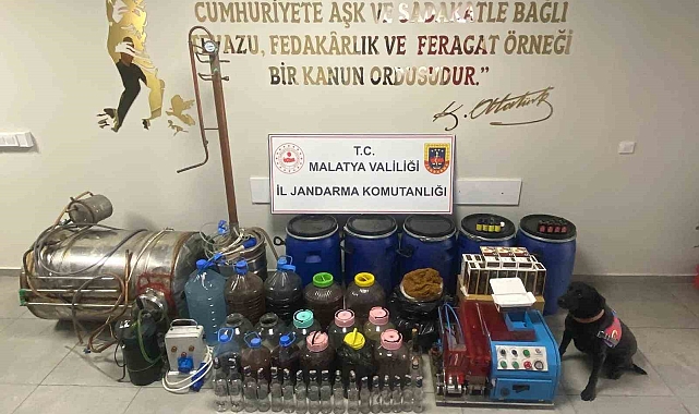 Malatya&#039;da, jandarmanın düzenlediği operasyonda 380 litre sahte alkol ele geçirildi