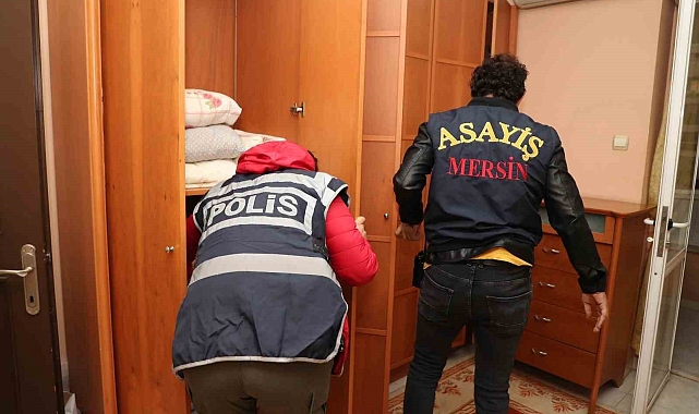 Mersin&#039;de düzenlenen eş zamanlı operasyonda, aranan 97 şahıs yakalandı