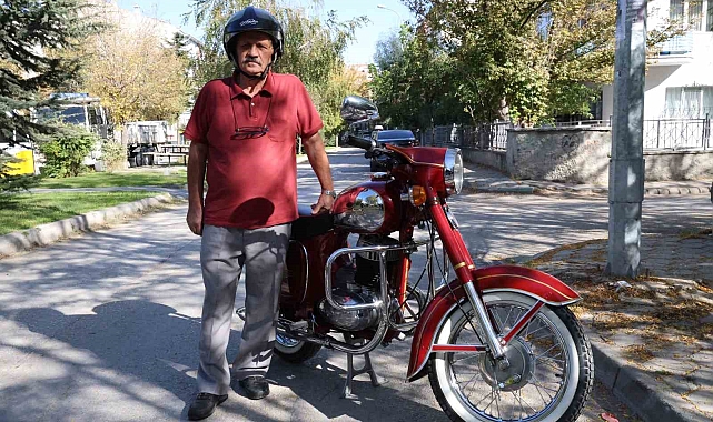 Motosikletini oğlundan dahi kıskanıyor