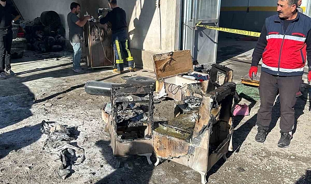 Otomobilin LPG tüpü patladı