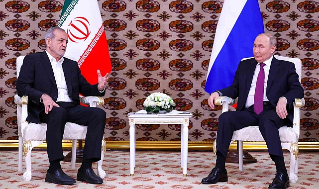 Pezeşkiyan ve Putin&#039;den ilk kez yüz yüze görüştü