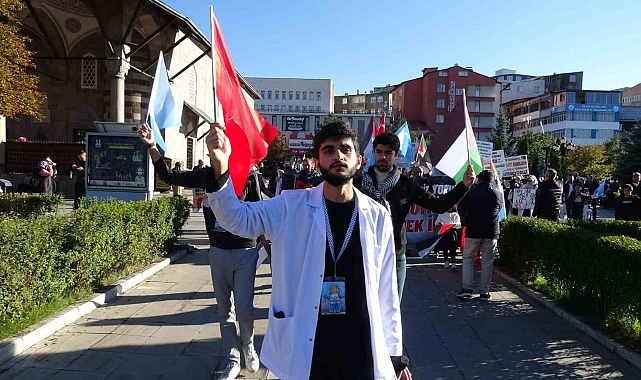 Sağlıkçıların sessiz yürüyüşü 47. haftada devam etti