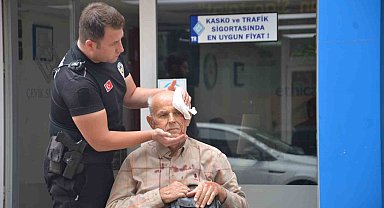 Seyir halindeki otomobilin çarptığı yaya yaralandı