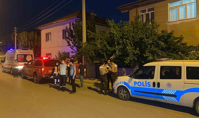 Sokak kopeğinin duyarlılığı sayesinde yaşlı adamın cenazesi bulundu