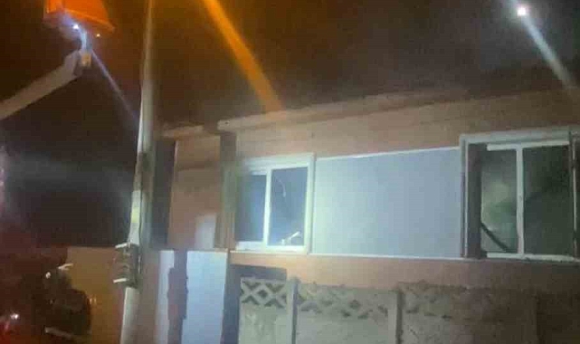 Şömineden yangın çıktı ev alevler içinde kaldı