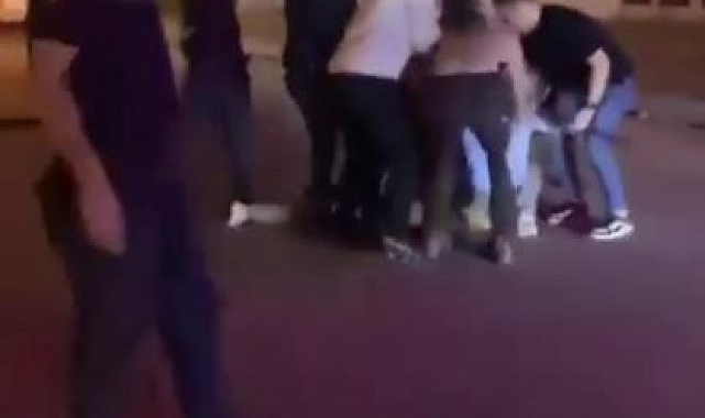 Şüphelinin yakını polise bıçakla saldırdı