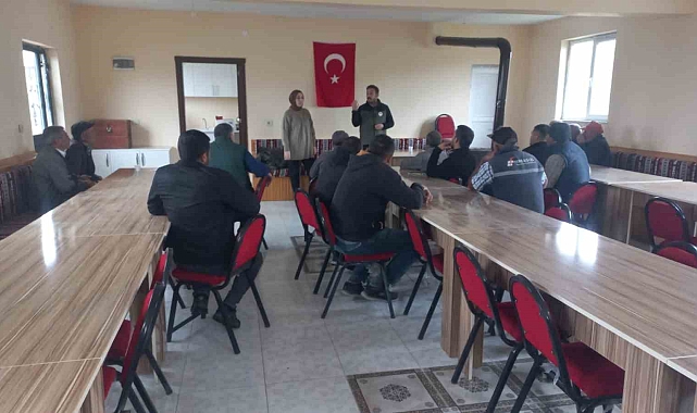 Tarla faresiyle mücadele bilgilendirme toplantısı yapıldı