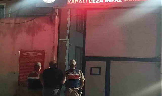 Terör propagandası yaptıkları belirlenen 2 kişi yakalandı