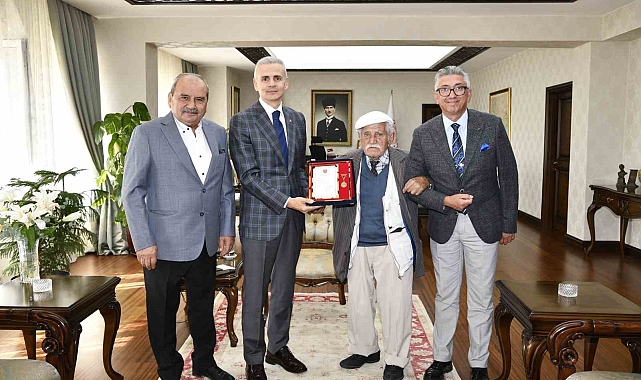 Tsk Güçlendirme Vakfından Huzurevi Sakini Ayyıldız&#039;a Altın Madalya Ve Berat Belgesi Verildi