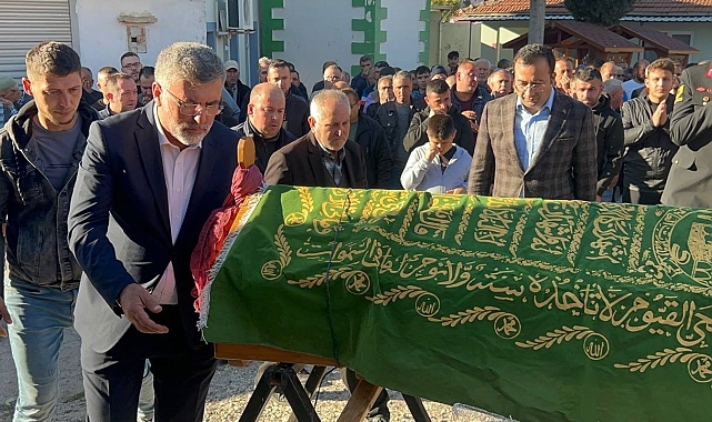 tur otobüsünün devrildiği kazada hayatını kaybeden 4 kişi toprağa verildi