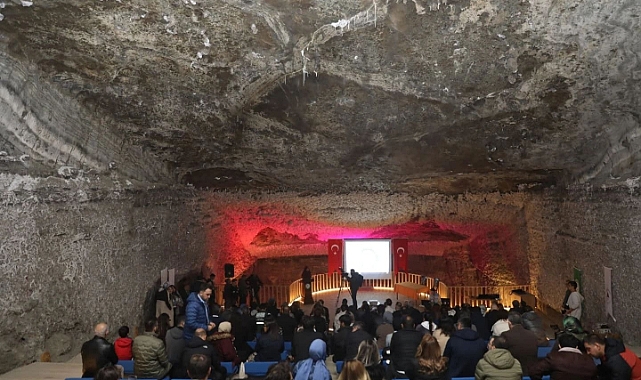 Tuzluca Tuz Mağaraları&#039;nda Solunum Zirvesi Düzenlendi