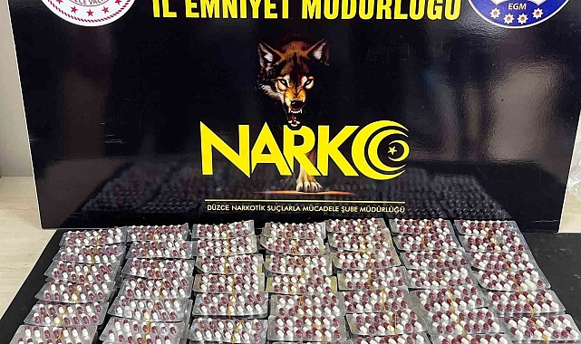 Uyuşturucu ticareti yaptığı belirlenen şahıslar yolcu otobüsünde yakalandı