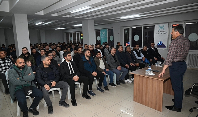 Vali Çiftçi, &#039;Velhasıl sohbetler&#039; e katıldı