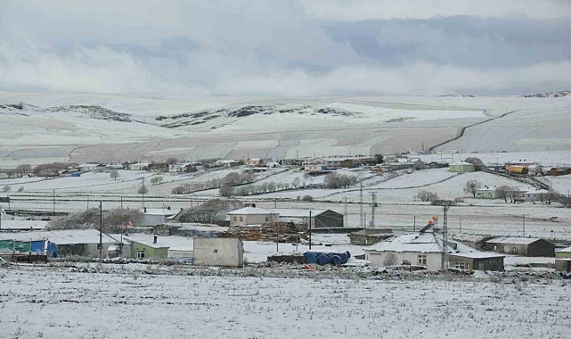 Yüksek kesimler beyaza büründü