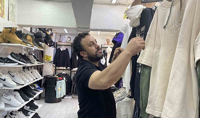 Zarara uğrayan esnaf hırsızlara seslendi: &quot;Gelip istesinler, paraları yoksa söylesinler&quot;