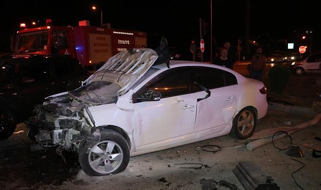 Zincirleme trafik kazasında 4 kişi yaralandı