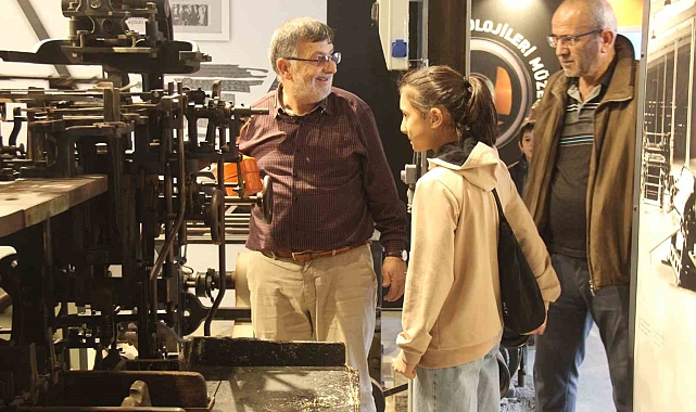 140 yıllık zarf makinesi hala çalışıyor