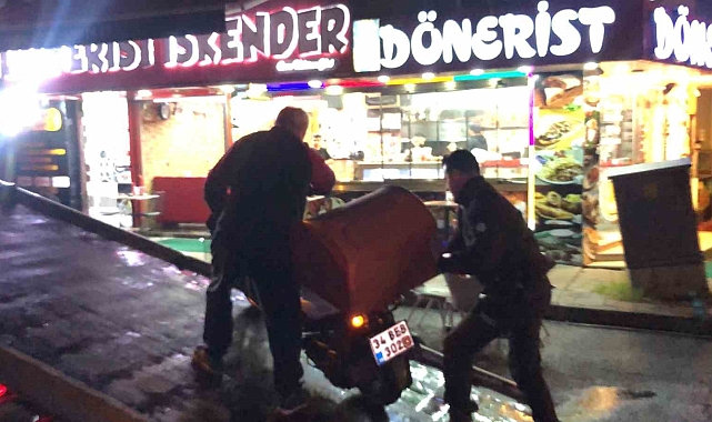 15 dakika arayla iki kez kaza yaptı